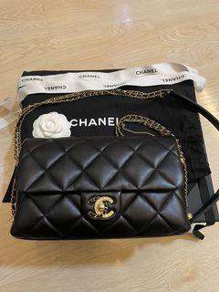 Chanel Bag 21B Black