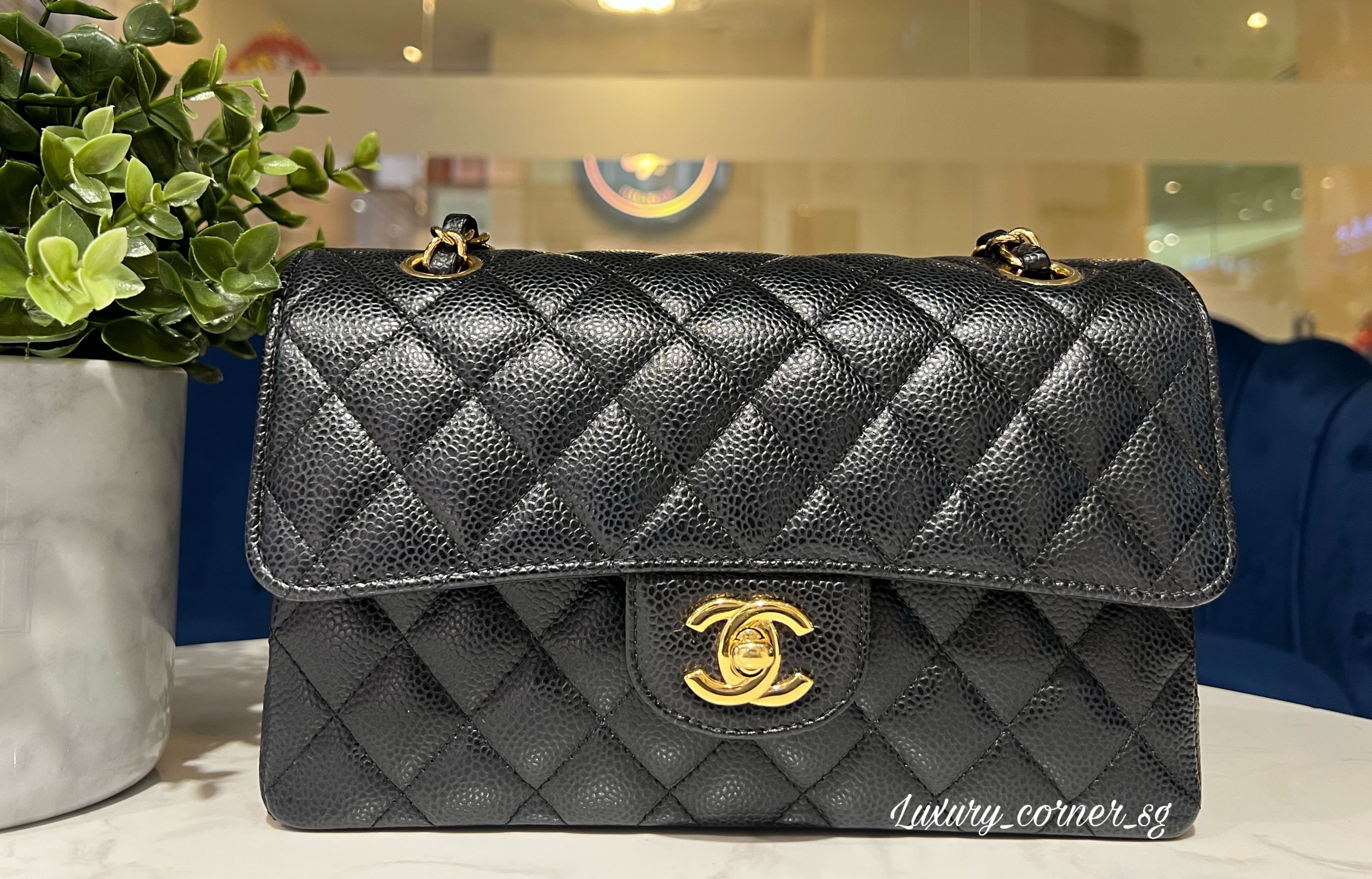 CHANEL CLASSIC SMALL BLACK CAVIAR GHW, Luxury, Bags & Wallets on Carousell