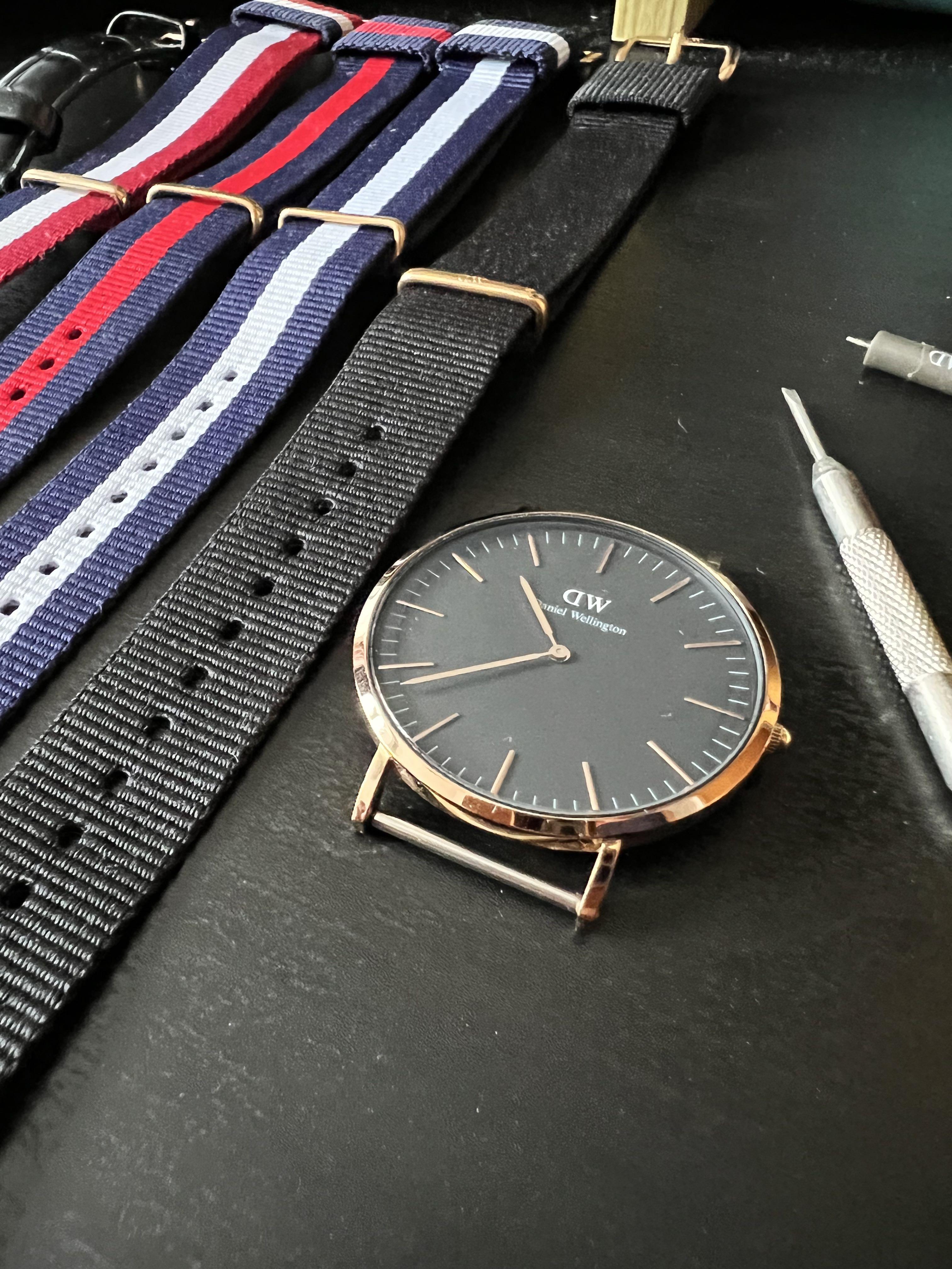 Daniel Wellington Watch 40mm Luxury Watches on Carousell