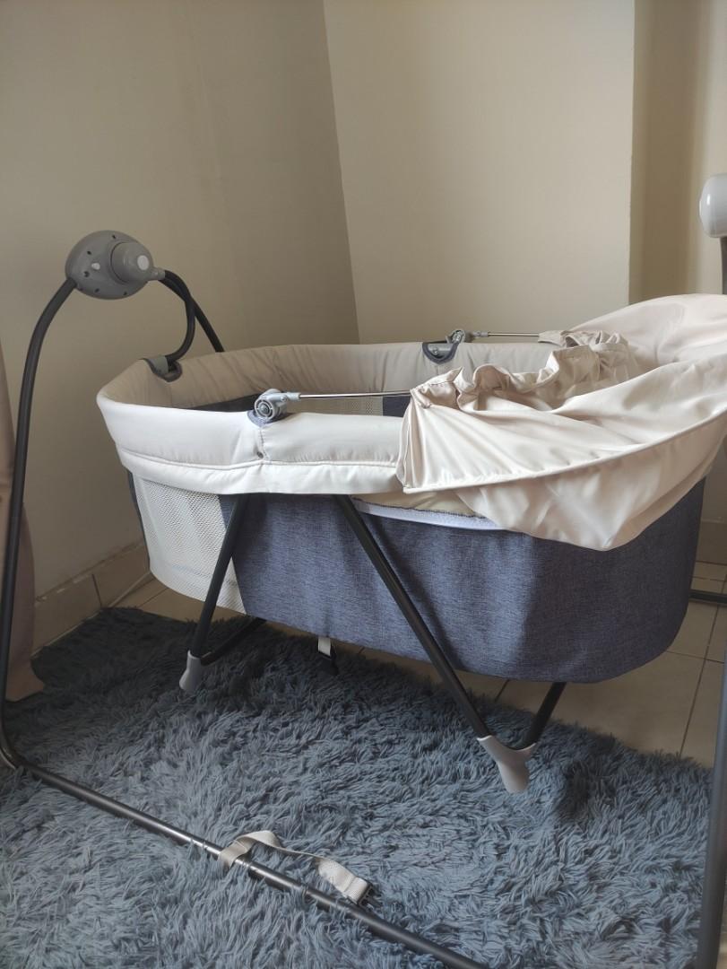 Electric Baby Cot/Baby Swing, Babies & Kids, Baby Nursery & Kids