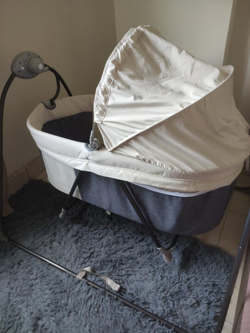 Electric Baby Cot/Baby Swing, Babies & Kids, Baby Nursery & Kids