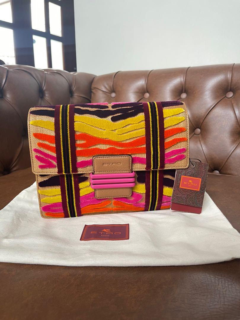ETRO BAG (Category: Luxury Bags & Wallets) located in Makati City. Submitted by missthing888 (Listing ID 1147563456, Image 1). Description: PRICE NEGOTIABLE .