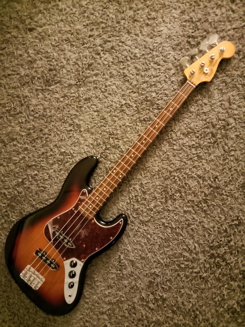 Jazz bass hotsell vintera 60