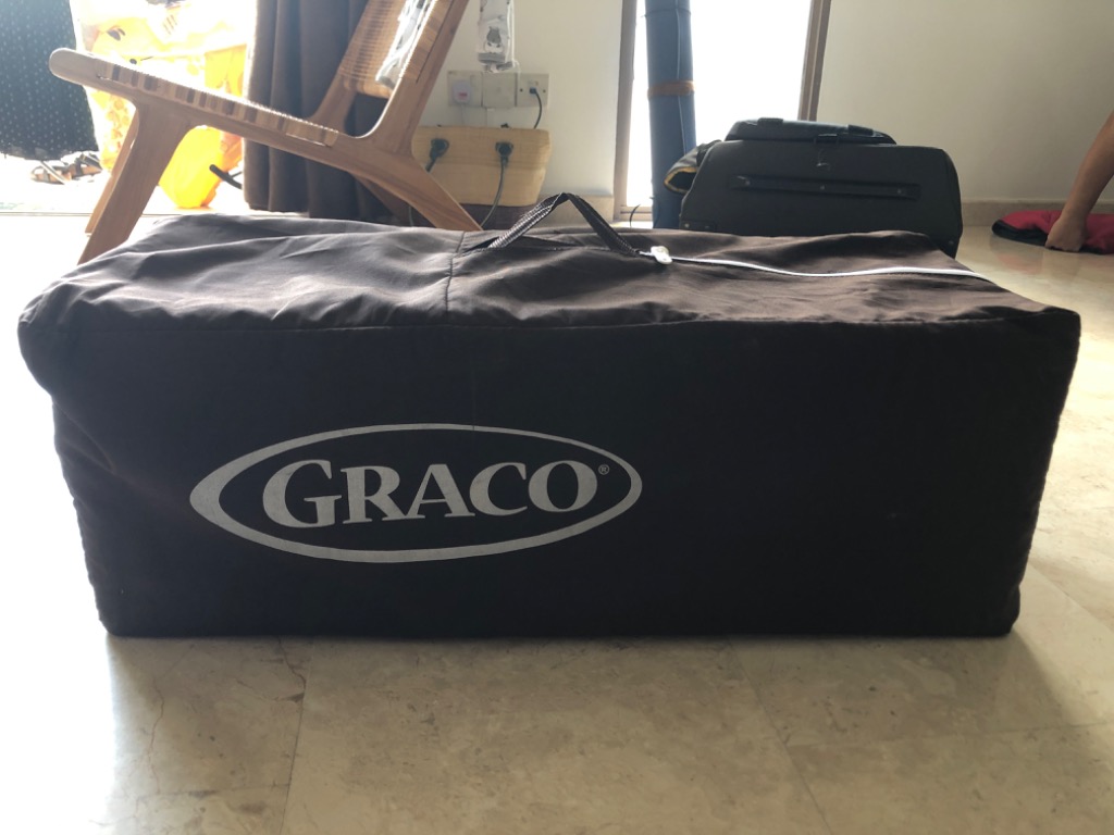 Graco foldable crib, Babies & Kids, Baby Nursery & Kids Furniture, Cots
