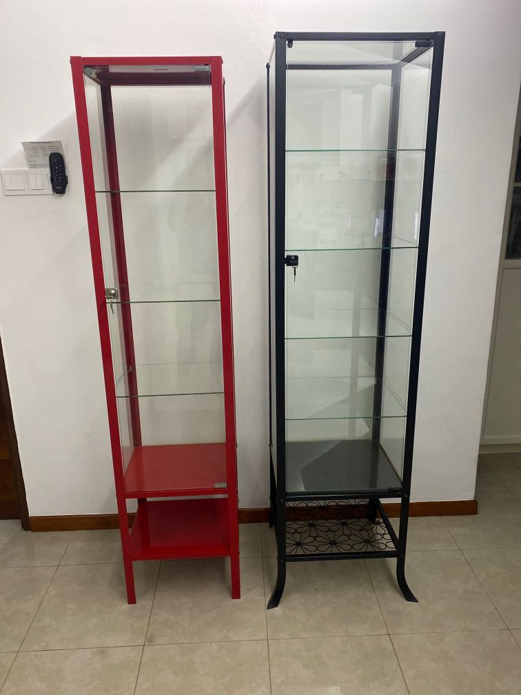 IKEA Glass Display Metal Red Biby metal black klingsbo case
