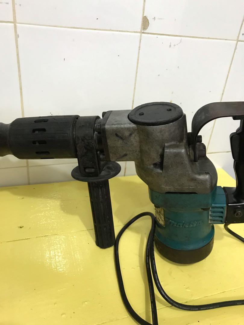 Jack hammer makita hm0810T, TV & Home Appliances, Electrical, Adaptors