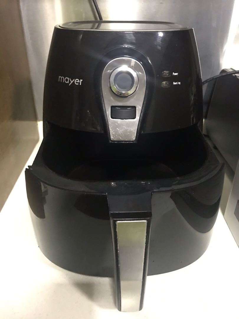 Mayer airfryer good size working well very hot n fast abit of rust on