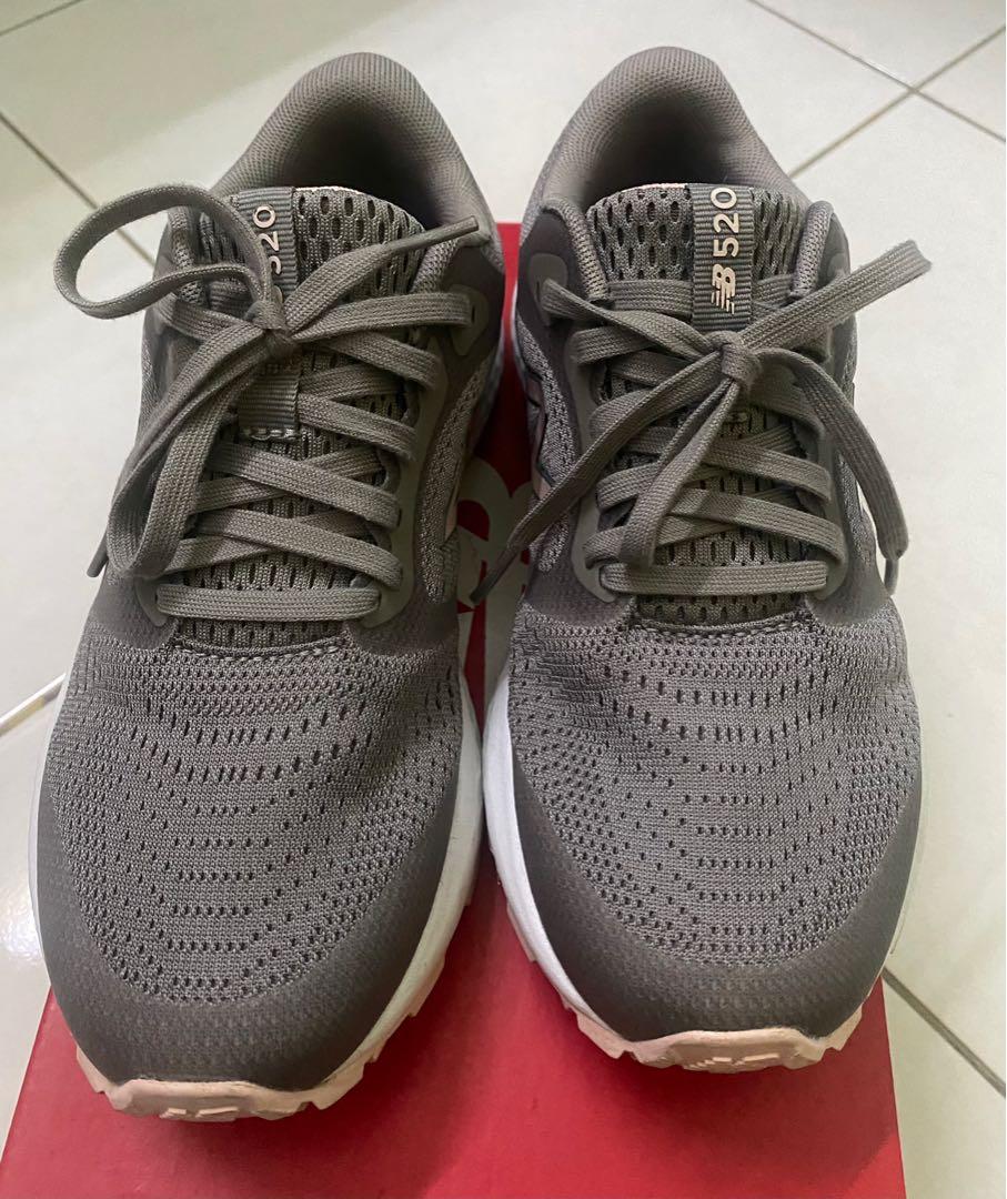 womens new balance size 4