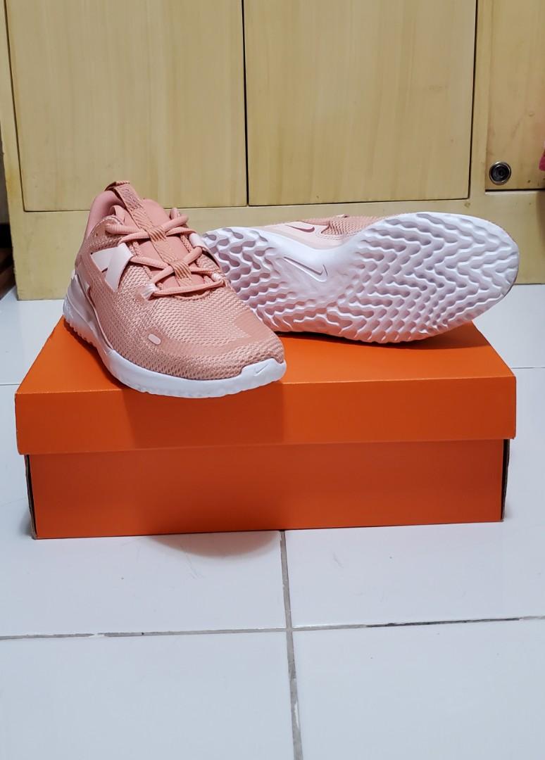 nike renew arena pink