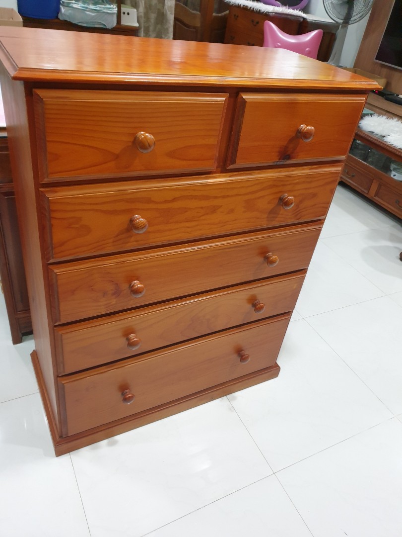 FREE Picket and Rail chest of drawers for clothing, Furniture & Home