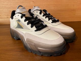 （分類：）位於 。 由 luxdeclutterhk 提交（商品編號 1147588551，圖片 1）。簡介： 。