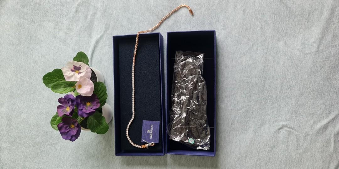 Swarovski Tennis Deluxe necklace Round, Women's Fashion, Jewelry