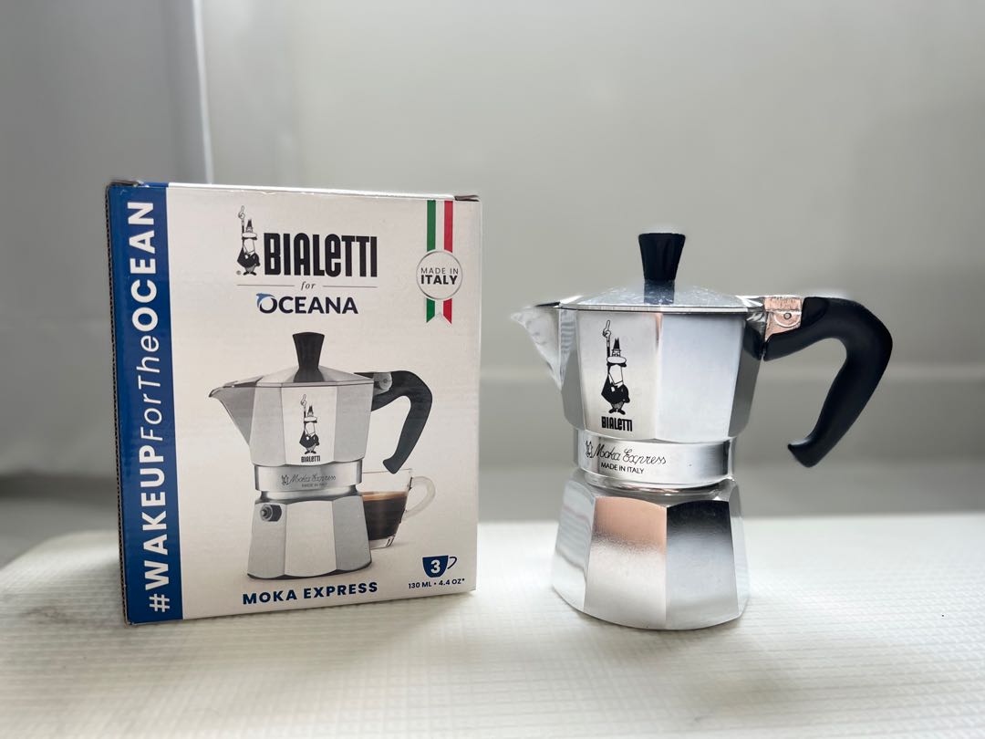 The Original Bialetti Moka Express Made in Italy 3Cup Stovetop