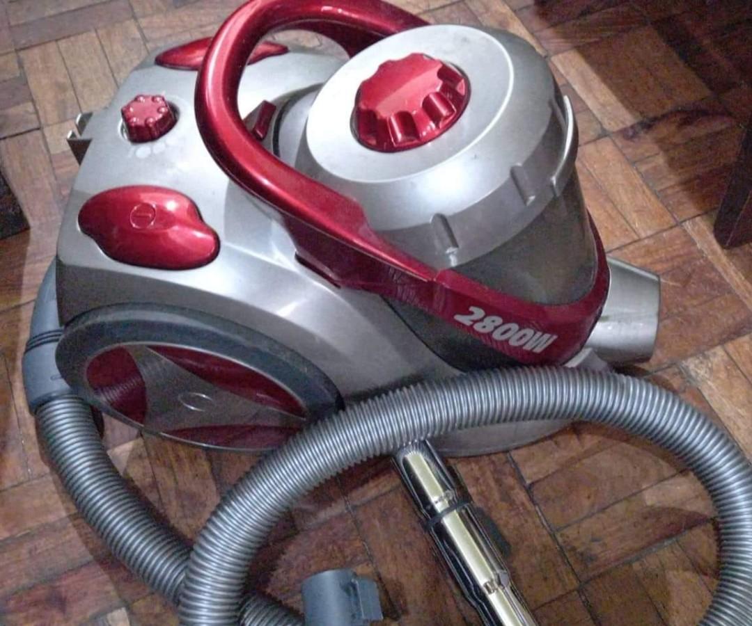 Ultra Clean Vacuum Cleaner UC2800a, Furniture & Home Living, Cleaning