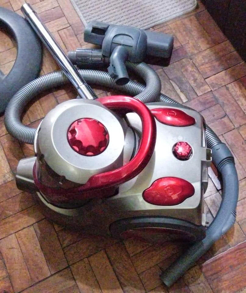 Ultra Clean Vacuum Cleaner UC2800a, Furniture & Home Living, Cleaning