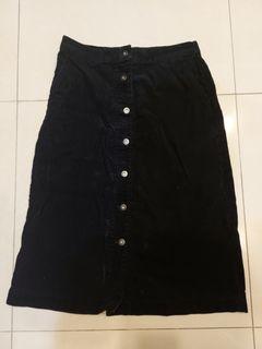 UNIQLO燈芯絨深紫色中長裙 #23初夏時尚
