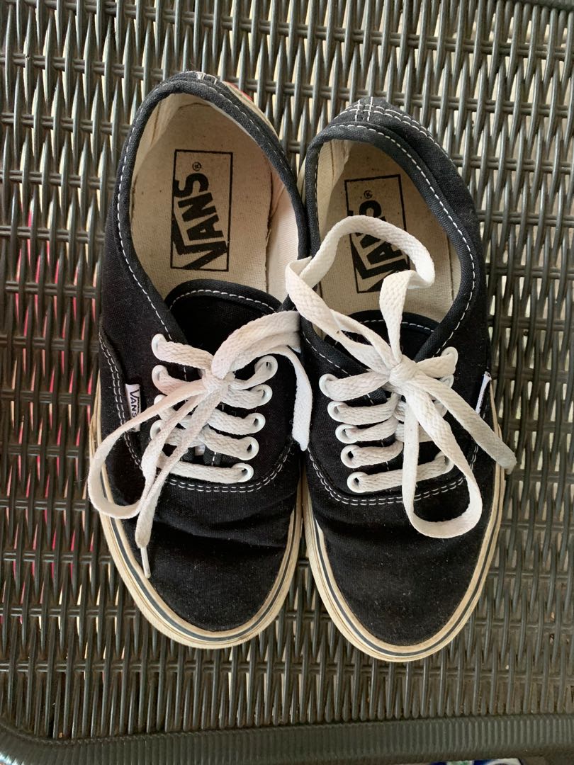 black and white authentic vans womens