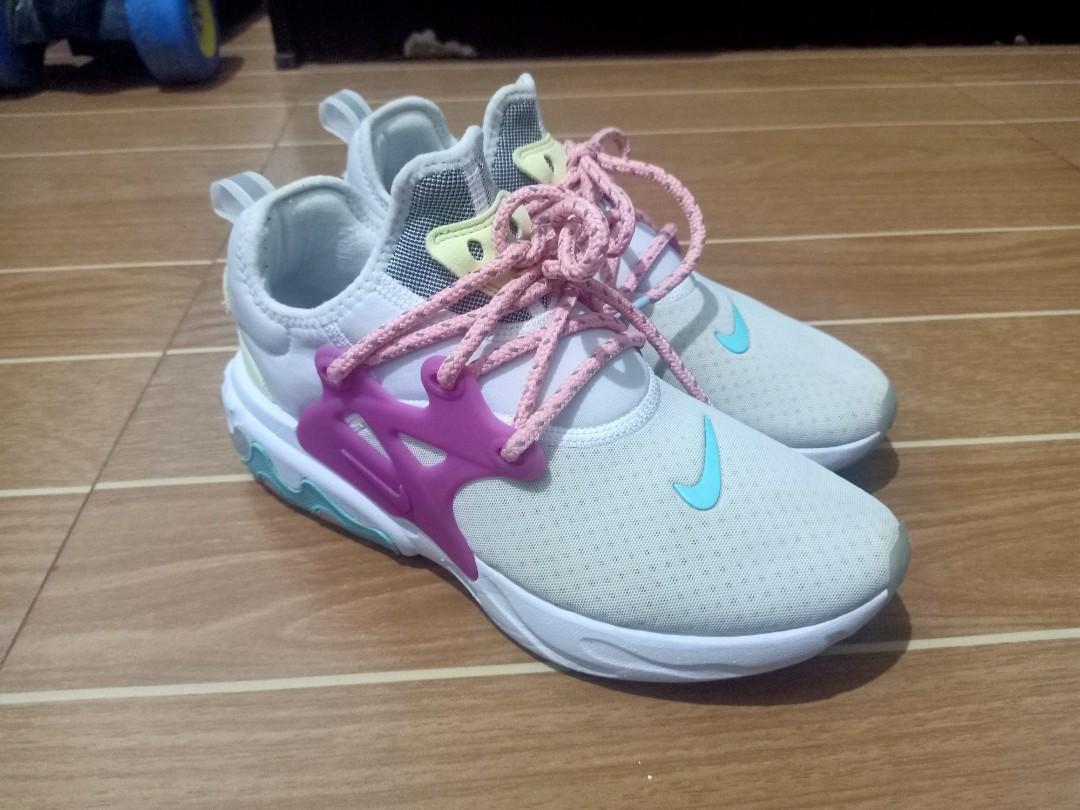 Nike womens shop presto react
