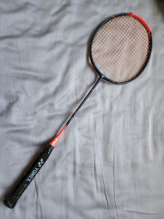 Yonex Voltric GlanZ (4UG5), Sports Equipment, Sports & Games