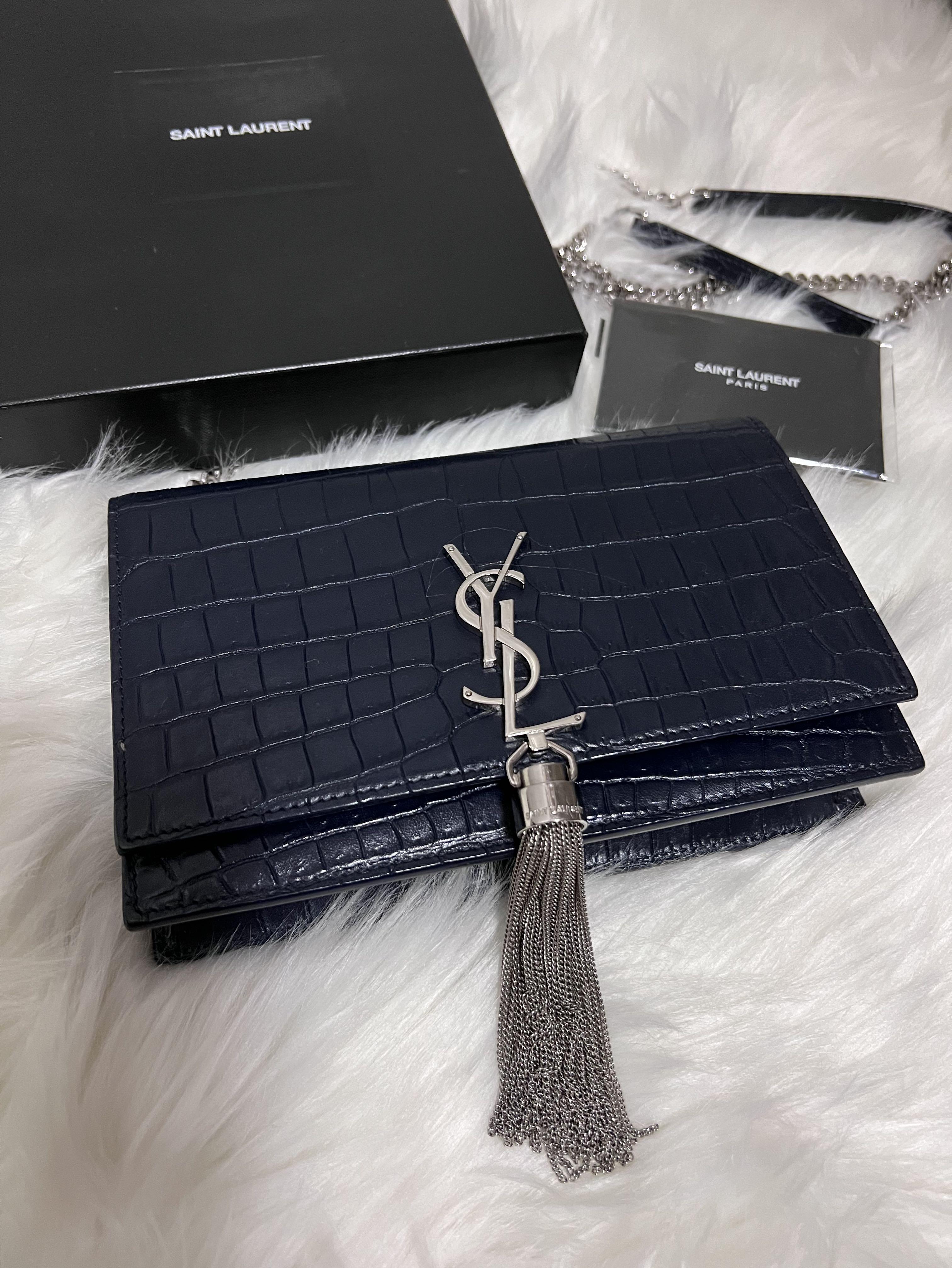 Ysl navy wallet on chain clearance