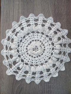 🆕️ Crocheted doily/center table vase mat