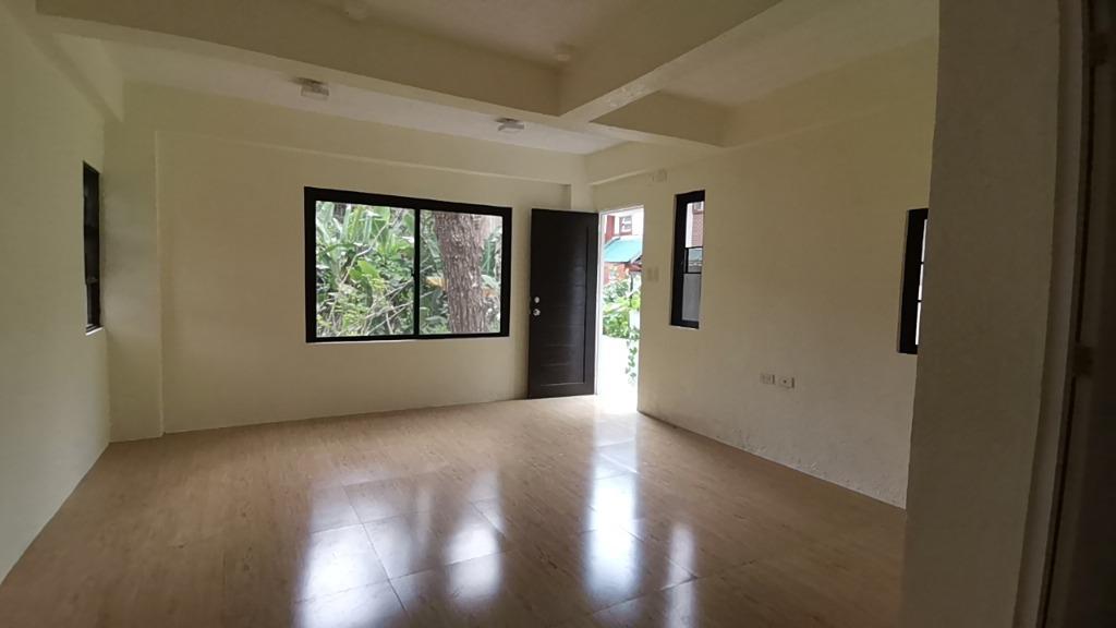 Baguio Property , Single Detached Home Four Bedrooms with an apartment