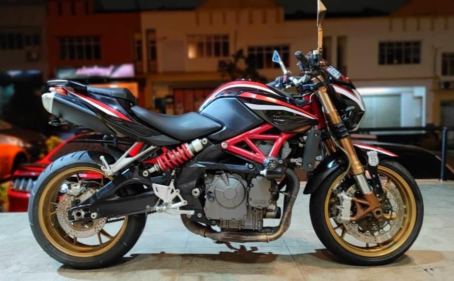 Benelli store 600 2014