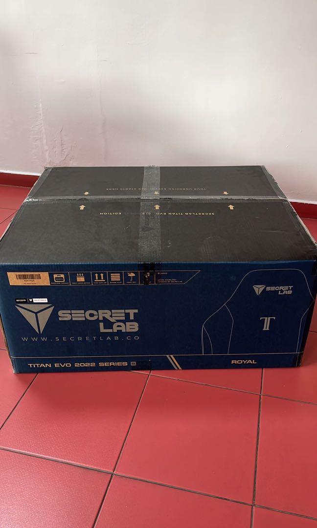 Secretlab box clearance