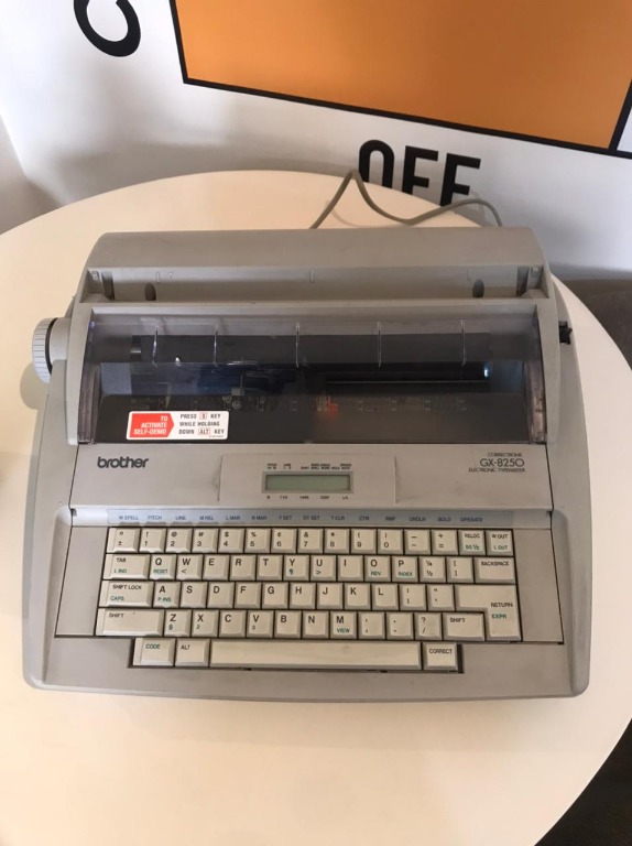 Brother GX8250 Electronic Typewriter, Computers & Tech, Printers