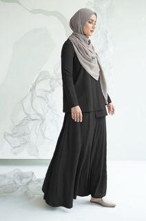 Calaqisya Taka comfortwear in Black