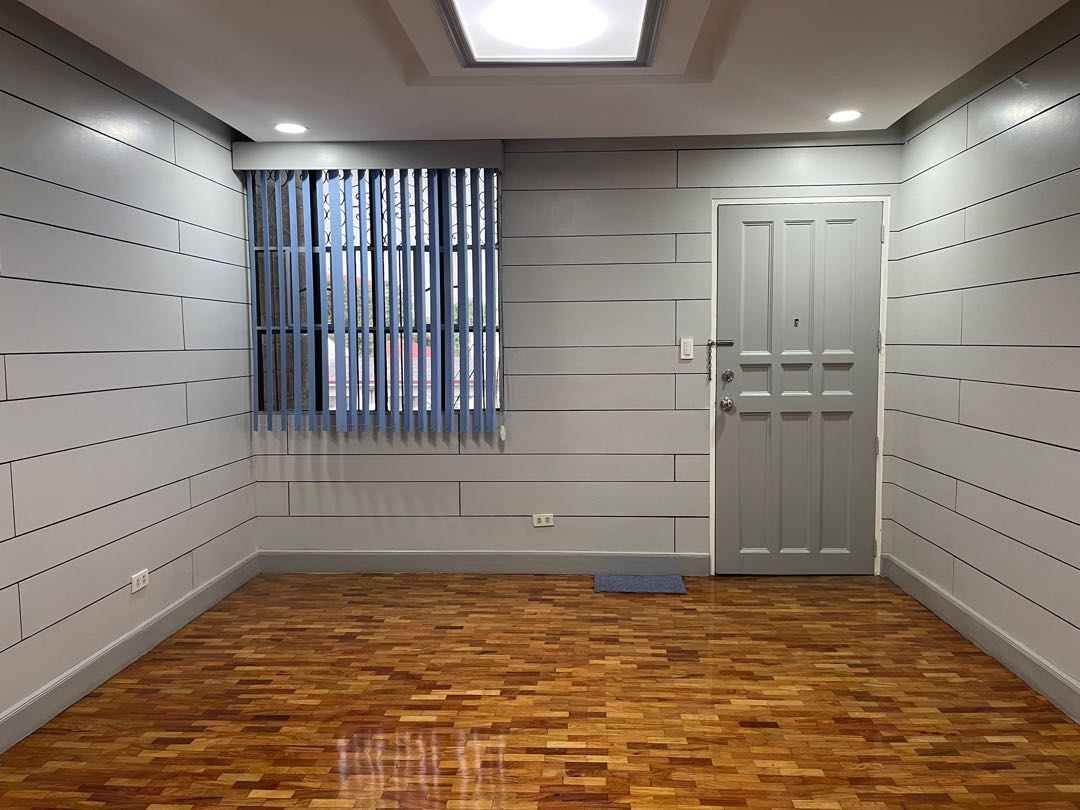 FOR SALE Newly Renovated EAGLE COURT CONDO IN MATALINO ST, Q.C. near