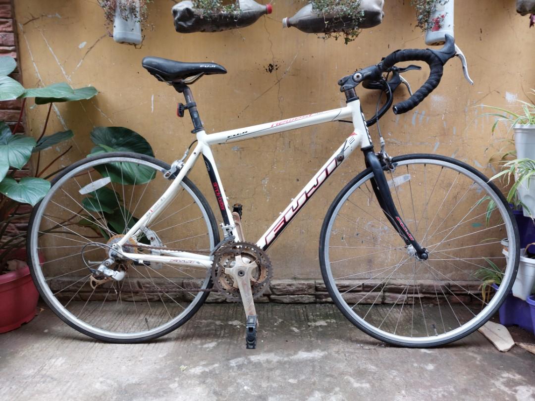 Fuji Newest 4.0 Road Bike