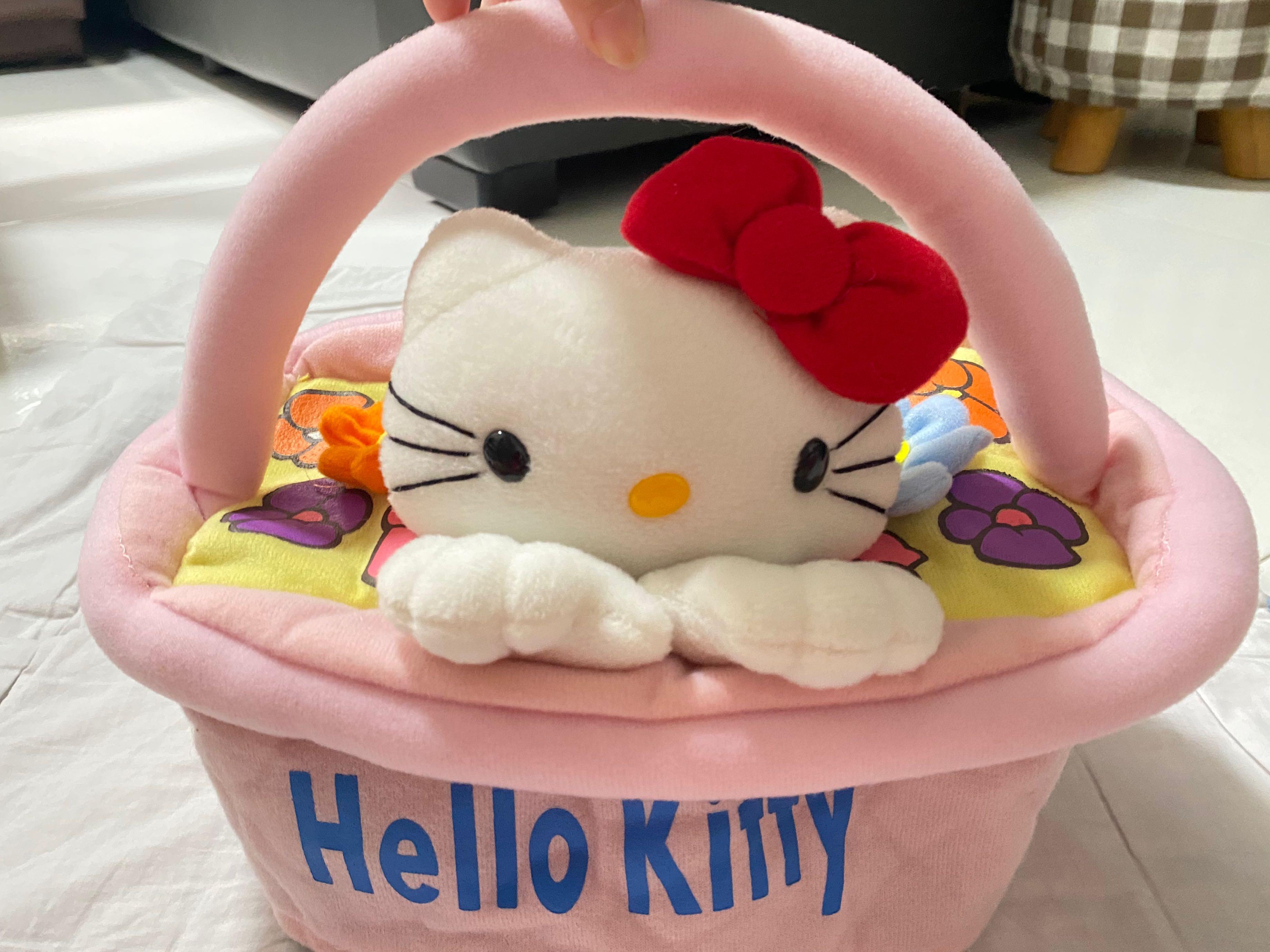 Hello Kitty Tissue Box Holder, Furniture & Home Living, Home Decor