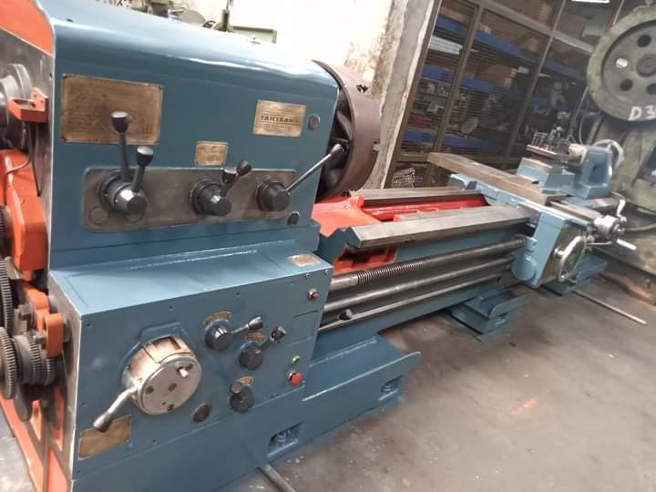 Imported surplus lathe machine slightly use from Japan surplus