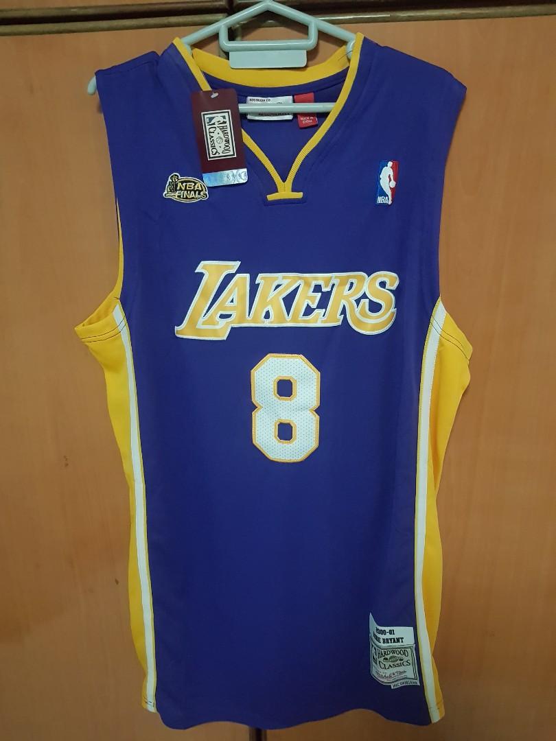 kobe bryant jersey white & blue M&L