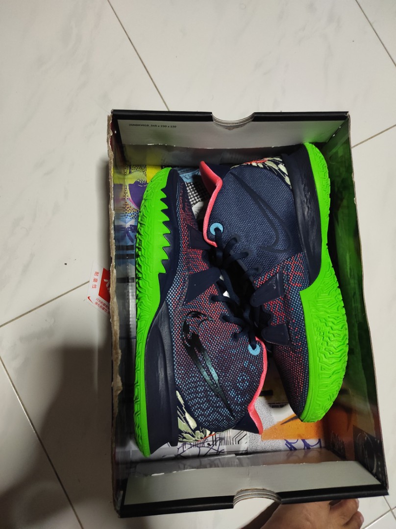 kyrie 7 size 9