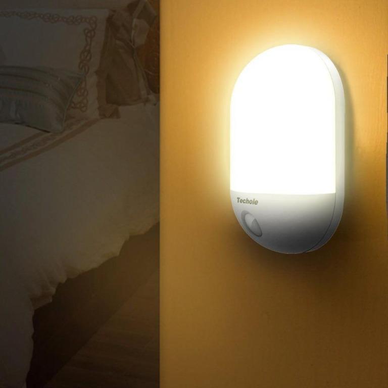 Sg Plug In LED Night Light with Light Sensor Automatic Dusk to Dawn Bedroom Lamp for Nursery Bedrooms Hallways Stairs 