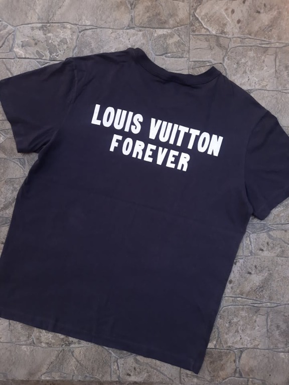 LOUIS VUITTON FOREVER POCKET TEE IN BLACK, Men's Fashion, Tops & Sets,  Tshirts & Polo Shirts on Carousell