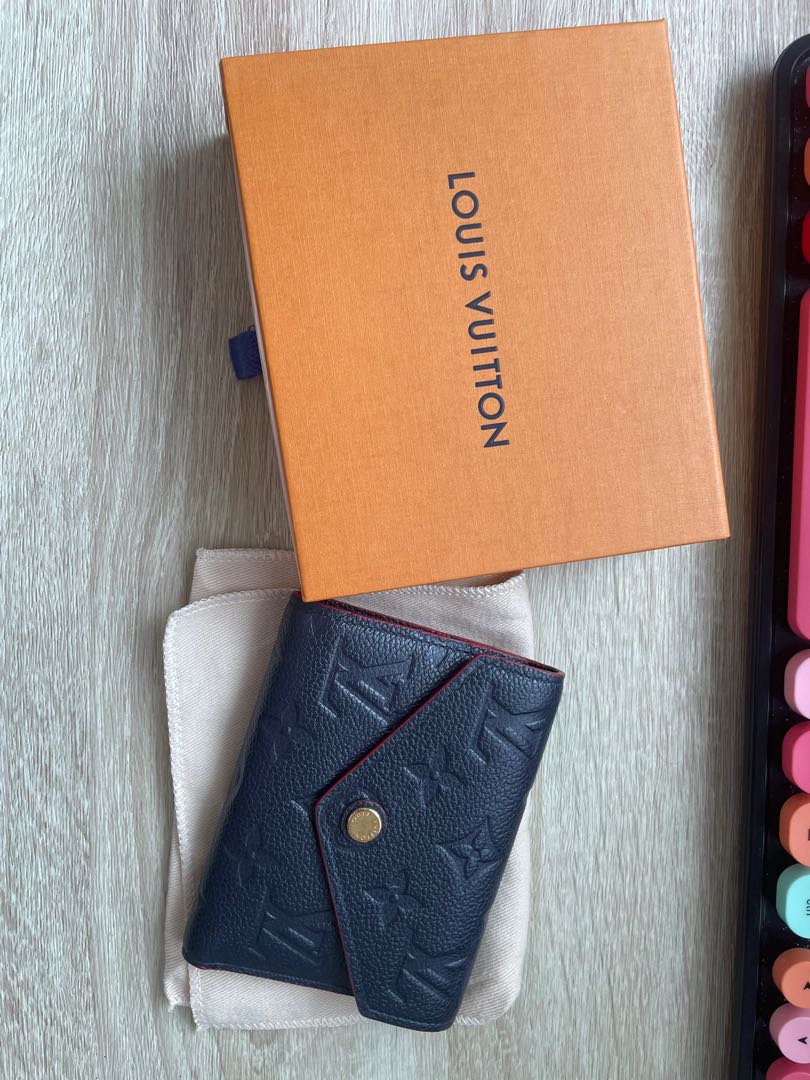 compact wallet lv