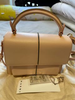 （分類：）位於 。 由 chusiub_88 提交（商品編號 1147747737，圖片 1）。簡介： 。
