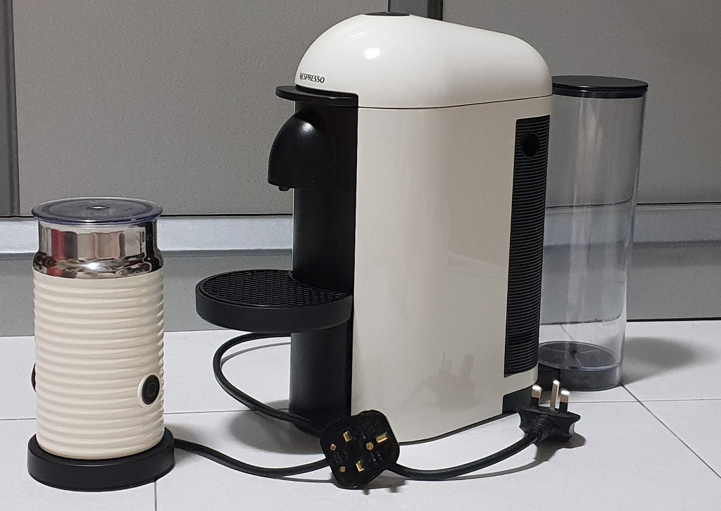 Nespresso VertuoPlus White with BOX, TV & Home Appliances, Kitchen