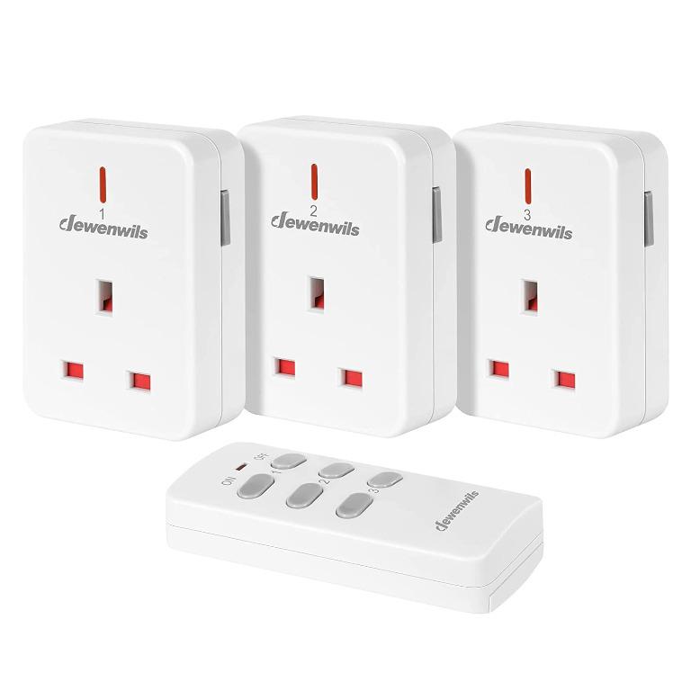 4x Wireless UK Plug-In Energy Saving Mains Socket Switch Set With Remote Control 
