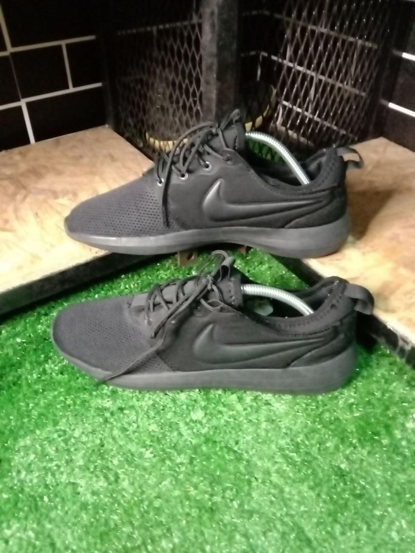 nike all black 200