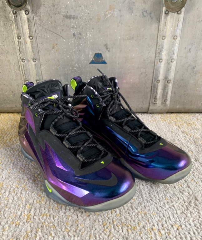 Chuck posite new arrivals