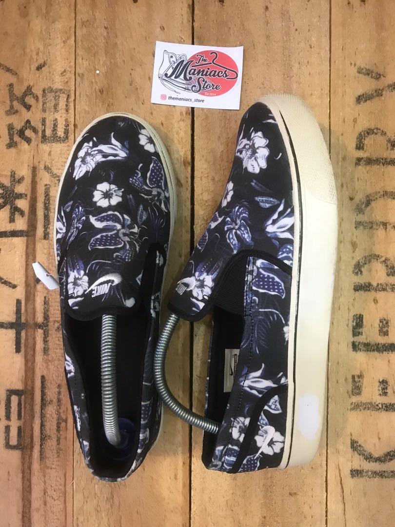 Nike Toki Slipon floral 8.5uk Men s Fashion Footwear Sneakers