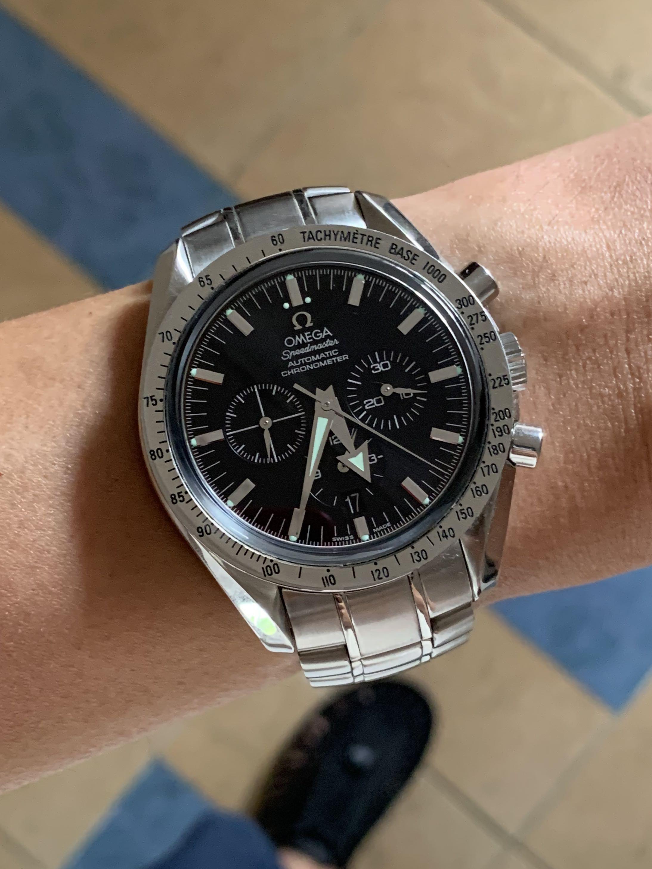 Omega speedmaster best sale broad arrow chronograph
