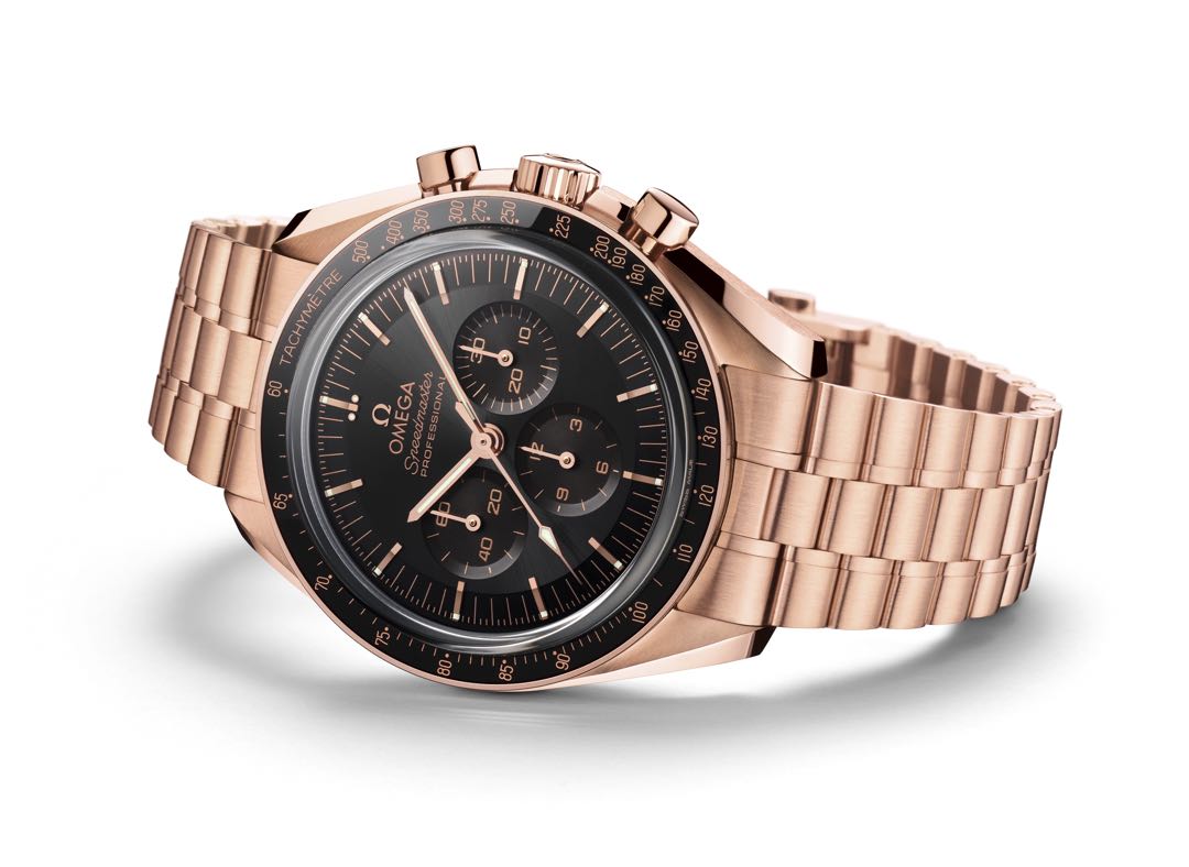 Omega Speedmaster Professional Sedna 