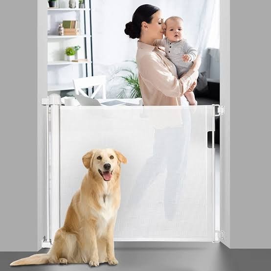 Retractable Baby/Pet Gate, Babies & Kids, Baby Nursery & Kids Furniture