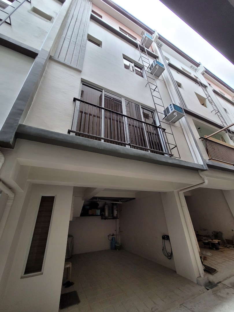 (Category: ) located in . Submitted by jrtan123. (Listing ID 1147775341, Image 1). Description: .