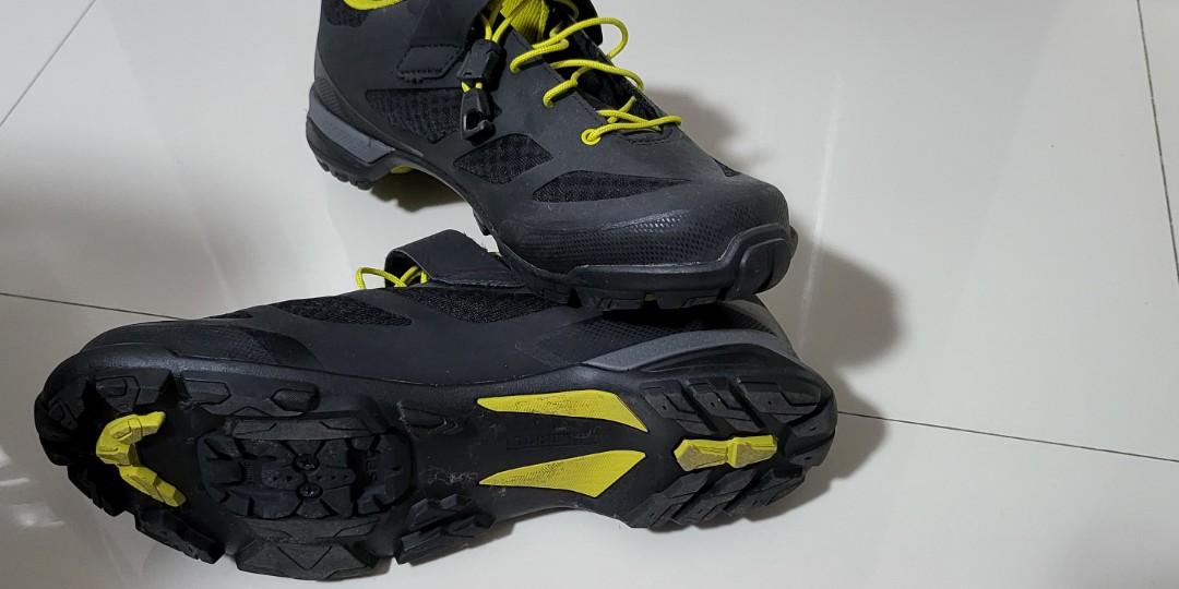 Shimano MT5 MTB cleat shoes (Category: Other Sports Equipment and Supplies) located in Pasig City. Submitted by cesar2 (Listing ID 1147871081, Image 2). Description: Multi-use touring shoes with the walkability of light hiking shoes, the men's Shimano MT5 off-road cycling shoes have sleek, 1-piece uppers and speed laces to permit easy, midride fit adjustments. with box bnew condition. fitted only price slightly nego.